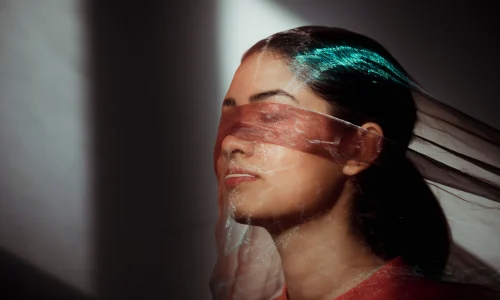 woman veiled